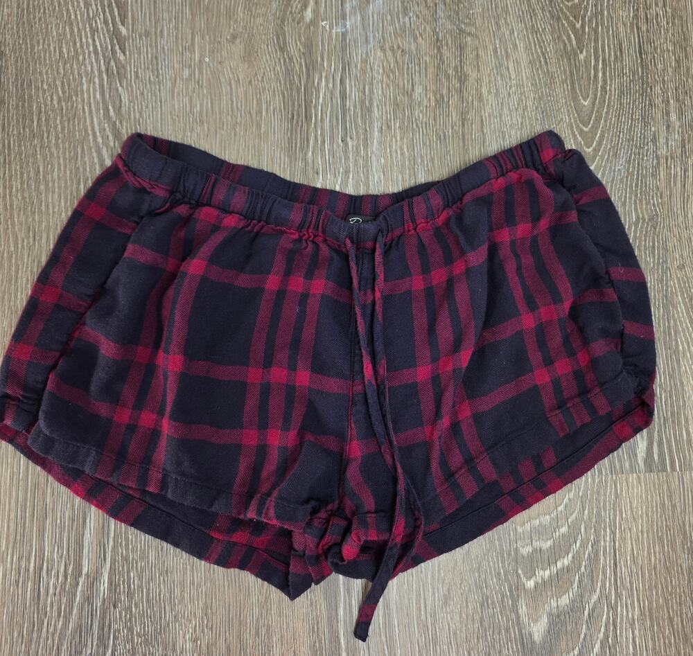 Rails Plaid Pajama Lounge Shorts Size Medium Ultra Soft 100% Rayon Black/Red